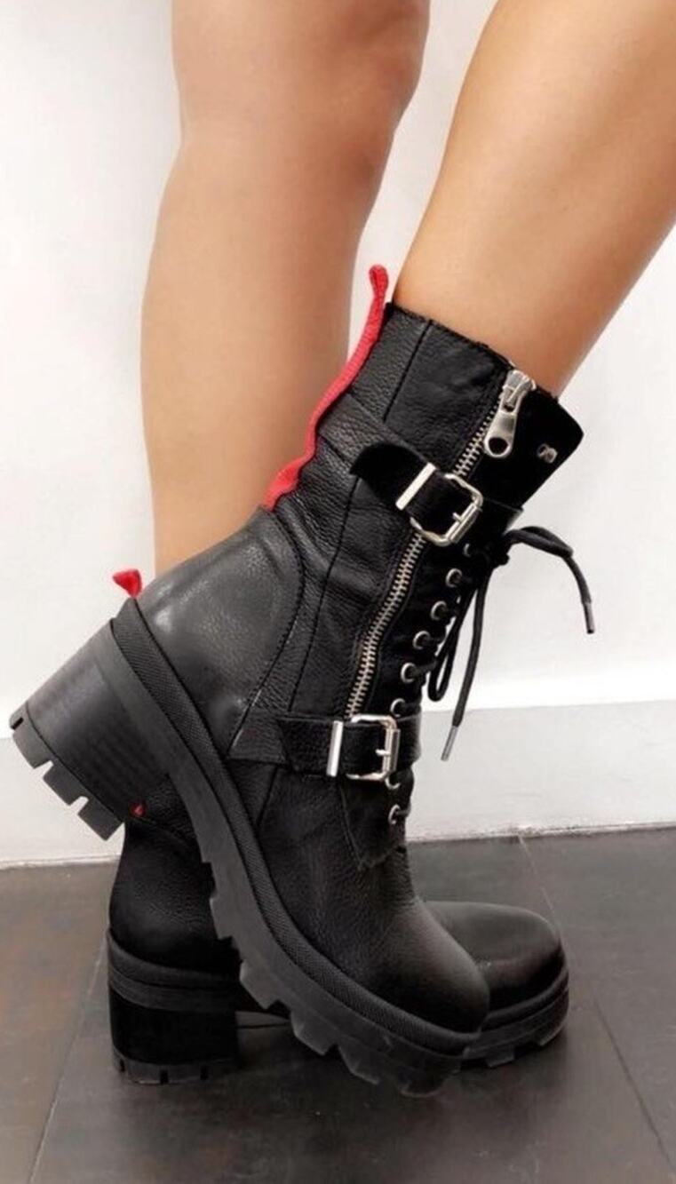 Charles By Charles David Size 11M Clout Black Leather Combat Lace-Up Lug Boots